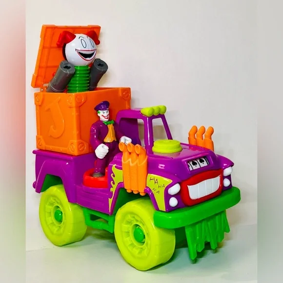 The Joker Laff Factory Playset+29 Figures+3 Vehicles - Picture 8 of 12